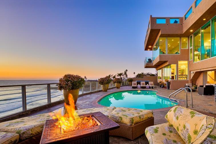Celebrity Oceanfront Estate Сasa de vacaciones