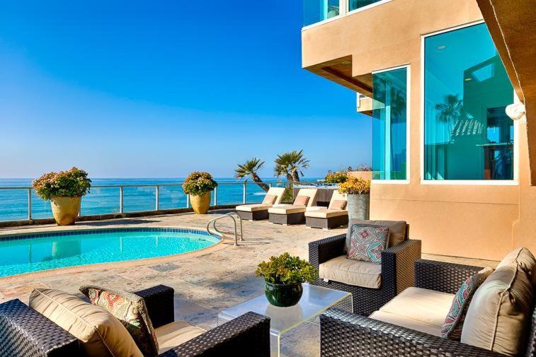 Celebrity Oceanfront Estate Сasa de vacaciones *