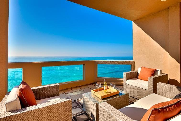 Celebrity Oceanfront Estate * San Diego