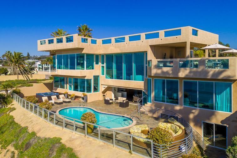Celebrity Oceanfront Estate Сasa de vacaciones